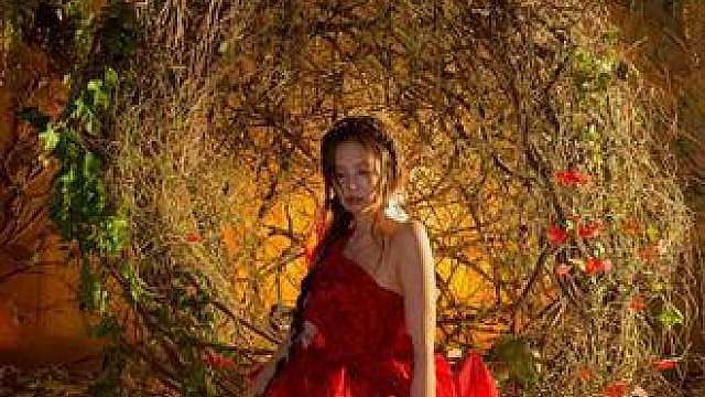 JENNIE新歌《Fallen Angel》