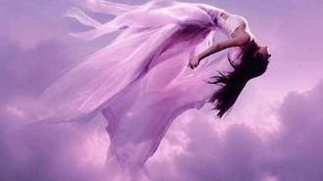 jennie“FALLEN ANGEL”官方试听释出 一整个期待住了 jennie简直就angel.