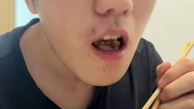 今天做一道西红柿炒鸡蛋