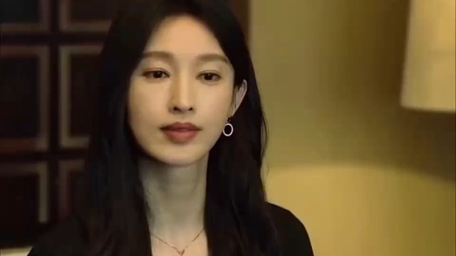 秘书为了勾引老板，主动把下水道打开