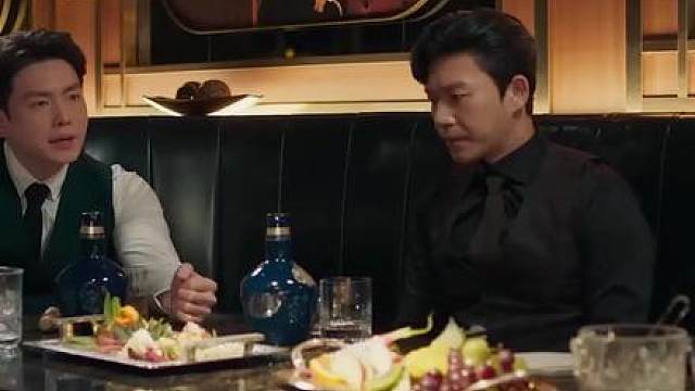 秀才最终为了当年那个青涩的男孩扳倒了财阀