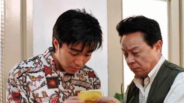 星爷经典百看不厌《师兄撞鬼》精彩片段
