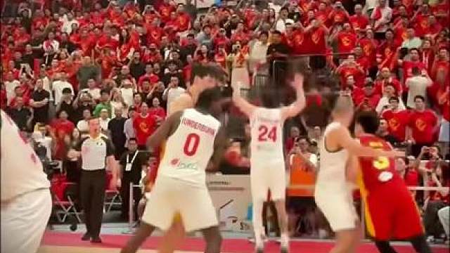 险胜2分！中国男篮89-87击败黎巴嫩两连胜，杨瀚森封神救主：全队掉线，唯有他扛起男篮！