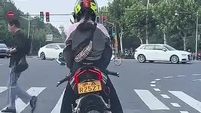 瑜伽裤加仿赛，谁研究出来的