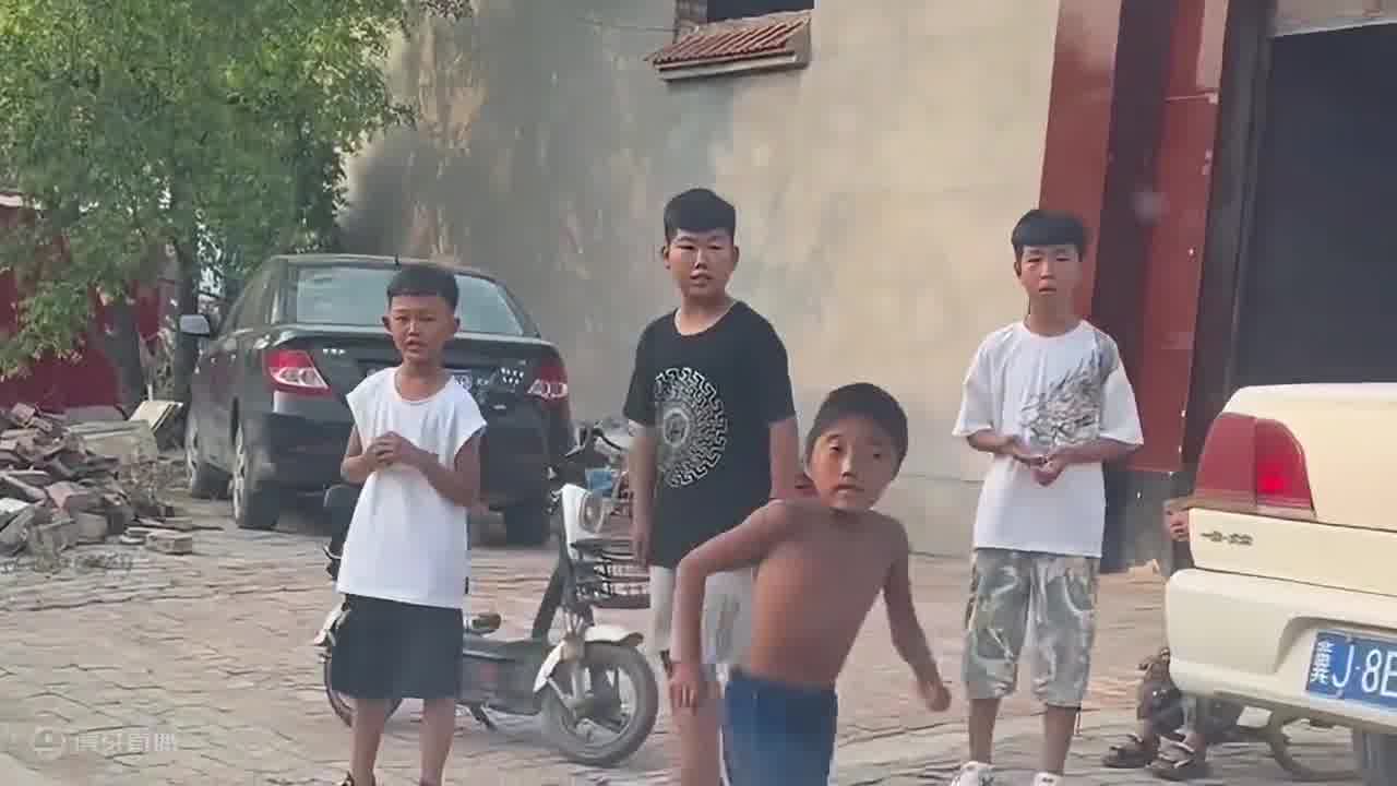 正面人物！
