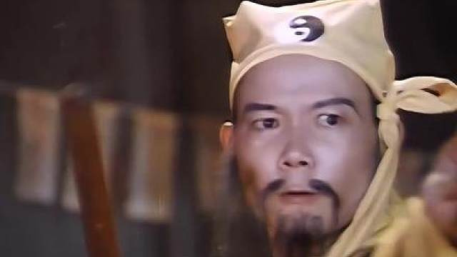 《天外天小子》2/4 僵尸王修炼成精，会隐身懂法术，英叔估计也打不过！