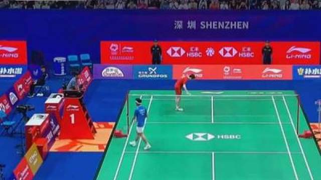 2026中国羽毛球大师赛石宇奇不敌骆建佑 11:21和10:21惨遭爆锤，全场无重杀，对不起观众和球迷