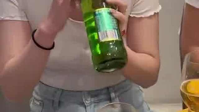 让你喝酒的 没让你展示才艺  -