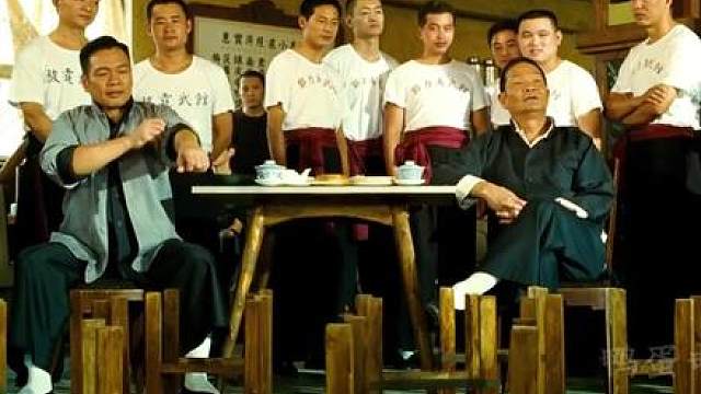 罗师傅：这桌子真的好滑啊