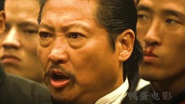 罗师傅：这里地不滑，让我来打的他满地找牙。