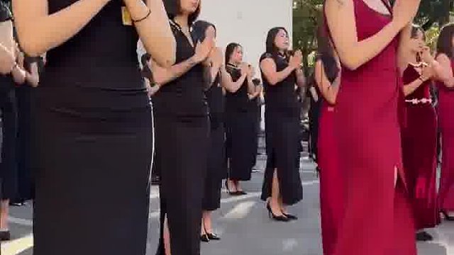 红衣服和黑衣服有什么不一样吗？  -