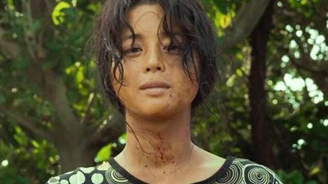 她为了女儿，为了人权，拿起镰刀屠了整座岛的坏人《金福南》