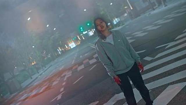 两个不同世界人，竟然逐渐在融合