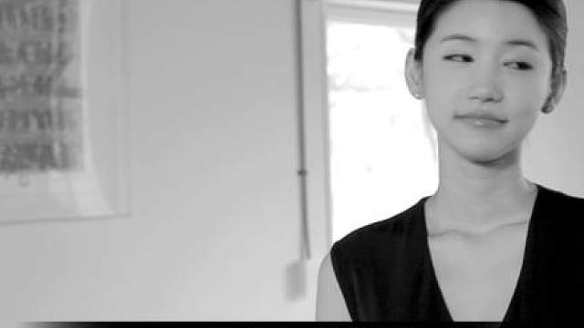 你敢信即将结婚的女大学生，竟与教授在化妆间里做这种事！