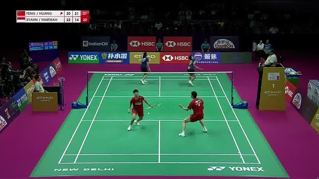 冯彦哲/黄东萍发球轮次配合 发球落位后即刻建立网前优势