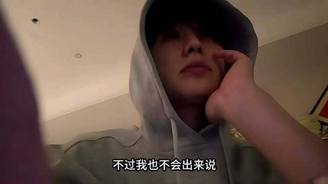 所以说宁愿给狗狗一个小目标的伙食费也不情愿养孩子是吧。 ​​​