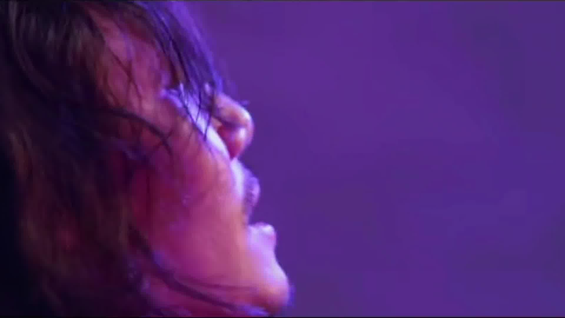 一个好男人保护着亲爱的女人   坏男人没有一点人性