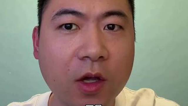 王一博点赞！China GT上海站赛车起火车手被困，79号车手徒手拖人！