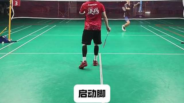 羽毛球是右脚更累还是左脚更累？
