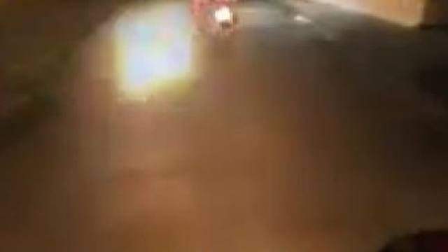 毒贩逃窜路过寺庙，泰国和尚“神之一脚”协助制服