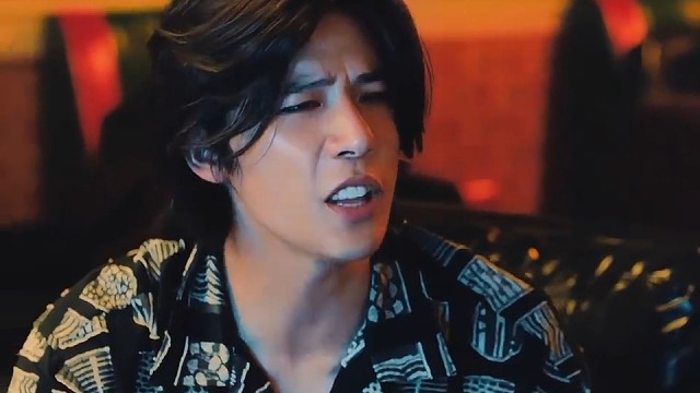 当王玉雯在网吧看电影