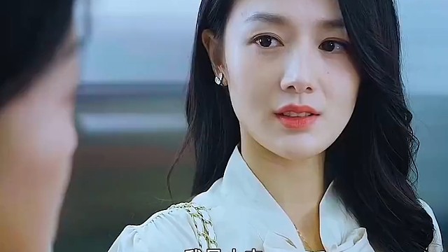 女人洗完澡睡觉，半夜却被黑衣人迷晕#影视剪辑