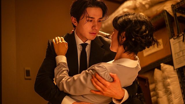 动作悬疑韩剧《杀人者的购物中心》第一集，它来了！