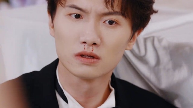 我不会任人宰割，因为我从来都不是一个人在战斗 #大小姐她给的太多了第二季 #婚礼逼喝泔水反手暴打凤凰