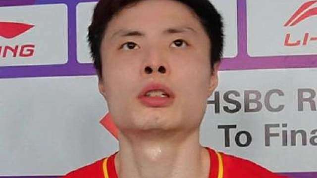 石宇奇0-2骆建佑无缘16强！赛后采访称：整体状态不是很好，但在场上已经尽力了。