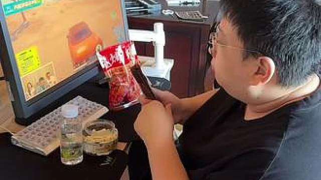 兄弟们看比赛都吃啥？