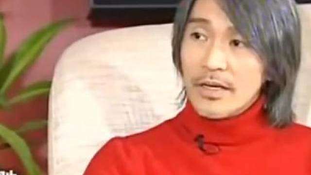 周星驰童年星爷讲述自己小时候对妈妈做了一件很后悔的事。后来把这个故事写进了《长江七号》至今没敢告诉妈妈…周星驰长江七号周星驰童年经历