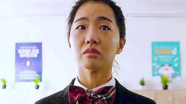 笑容如此美好，却成了女孩不可磨灭的创伤