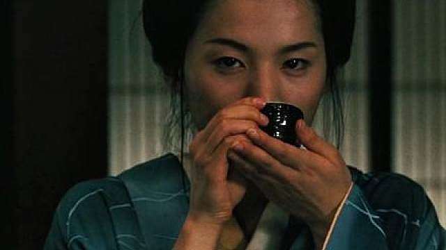 男人特意找到一位东方妓女，只为解答心中的谜题，谁知冥冥中