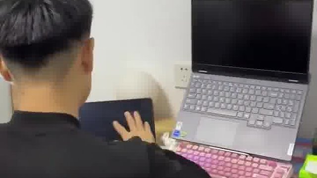 生物老师挺性感呀  -