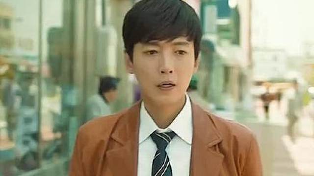 男子莫名穿越到1988年，一直被打脸，9.0分悬疑神剧《火星生活》