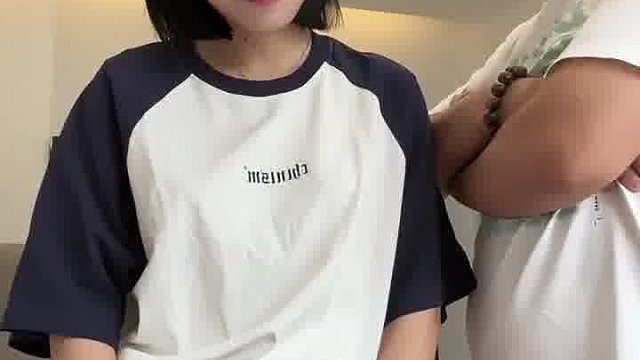 爸爸：我看看你咋跳的