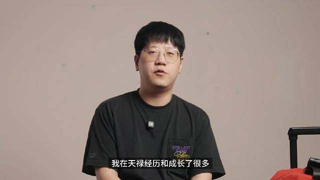 荣弟开始装哑巴