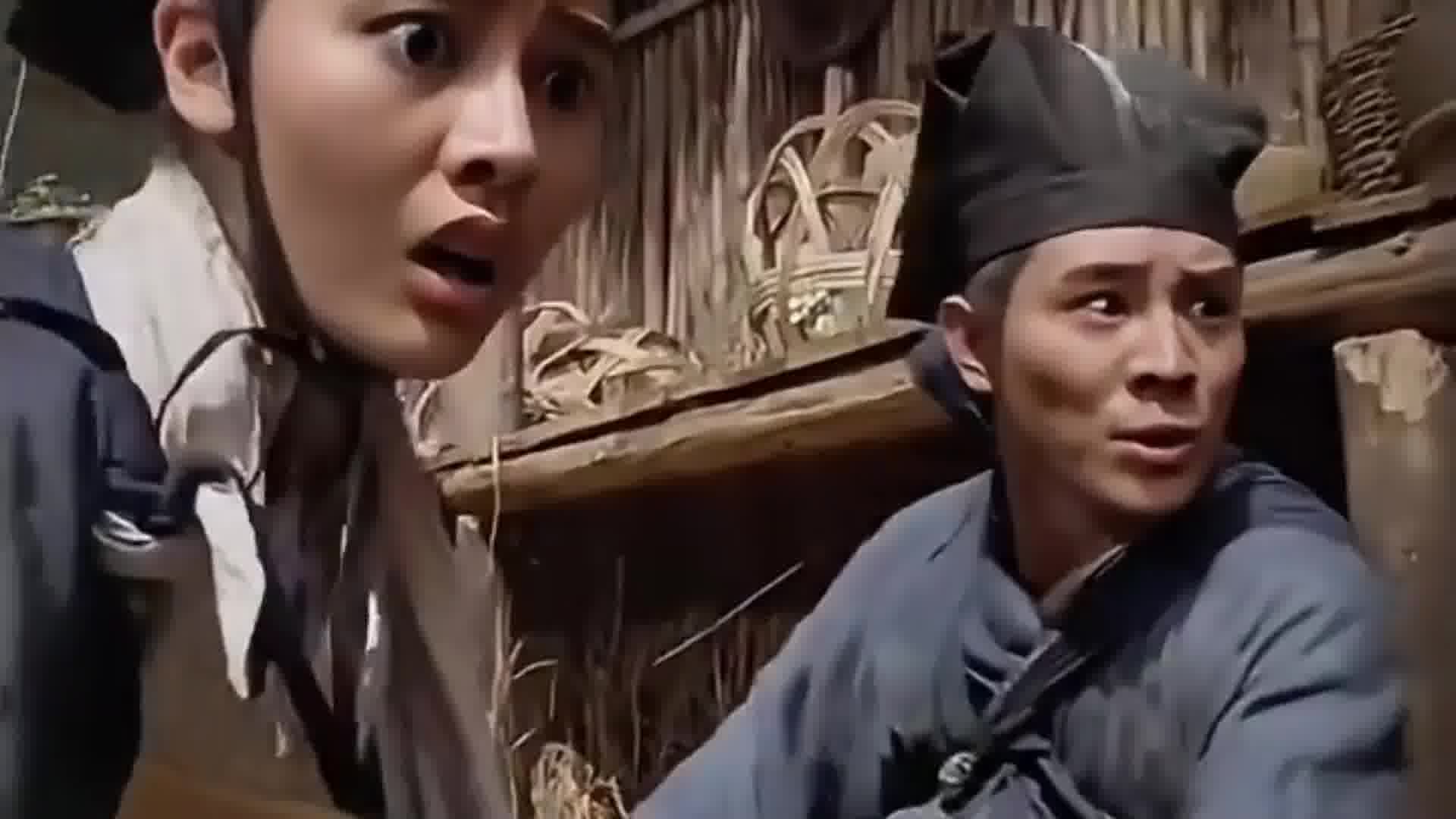 令狐冲肘击瞬间