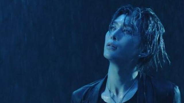 雨夜蓄势，静待开场。  9月8日，专辑同名先行曲《SKYFALL》&MV 正式上线。