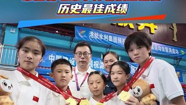 湖南省第十五届运动会羽毛球青少年组比赛中，常德羽毛球小将一举夺下三枚金牌，获得历史最佳成绩。