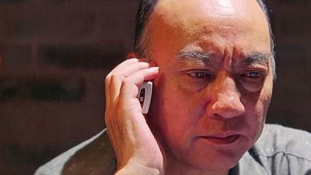 经典高分大片,因为拿错手机被重案组盯上,差点惹下大祸