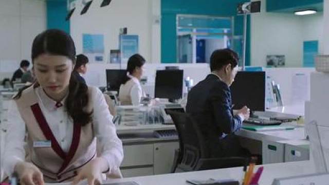 女人惊恐的发现自己的丈夫好像换了一个人似的
