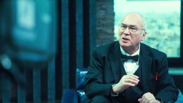 《气体人第一号‎》︱第1集︱王牌记者亲历直播爆炸惨案，停职 刑警跨界追查真凶。能气化身体灵凶手以复仇之名宣战，整座城市陷入无形恐惧，背后是二十七年里从未被正视的苦难与冤屈。