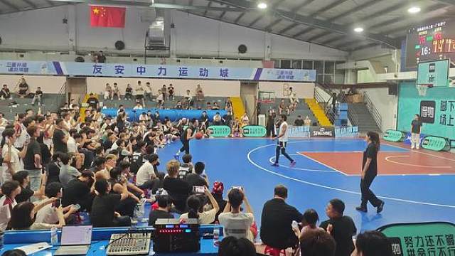 绝杀。孟博龙三分是真准