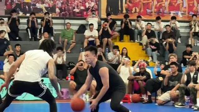 你敢信吗？孟博龙100比75战胜NBA旧将号称“小艾佛森”的特雷伯克