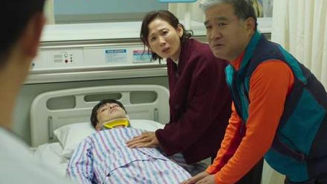 “即使失去记忆，我也会在30天之内重新爱上你”； 既爆笑又感人，好久没看到这么有意思的爱情片了
