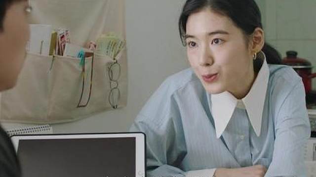 爱情的成长总要以失去为代价吗； 一个贴近现实的有关爱情与成长的故事，也许有时候放不下的是那些熟悉的习惯，当爱情枯萎时，或许是时候往前走了...