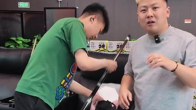 带大家看看陈成汉的球杆