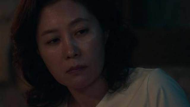 外婆在海里游，妈妈在地上跑，我才能在天上飞；我是吃掉了妈妈的梦想，才展开了自己的翅膀；博主已经哭得不行了，我真的不行了qvq ...