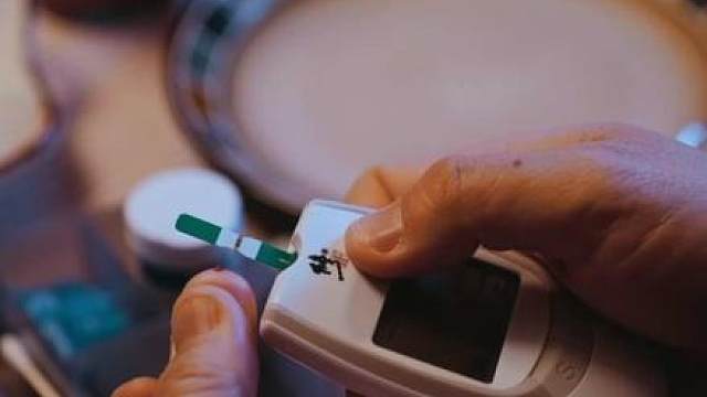 《逆行人生》 当你与生活“逆行”时，请记得“跑起来就有风”